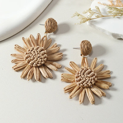 Summer New Simple Lafite Grass Sunflower Ethnic Style Beach Vacation Vine Weaving Handmade Grass Weaving Earrings