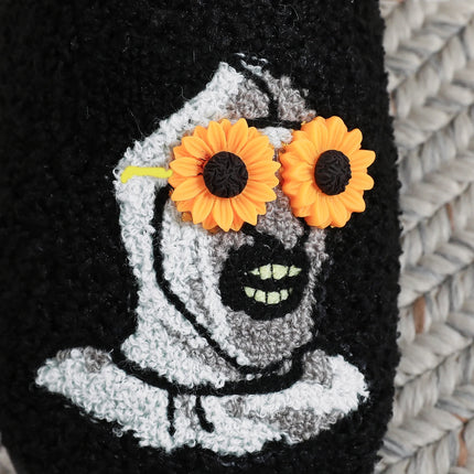 A Pair of Black Halloween Horror Atlantis Clown Pattern Embroidered Plush Home Thick-Soled Comfortable Autumn and Winter Fur Slippers, Dark Punk Stylish Warm Non-Slip Indoor Slippers for Men and Women, a Great Choice for Gift