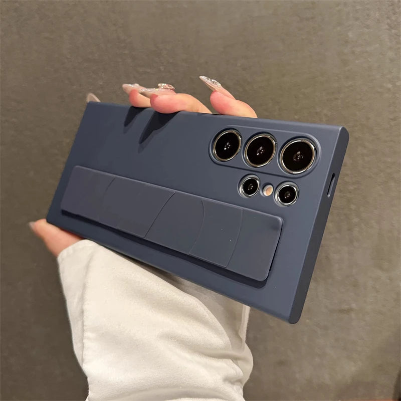 Luxury Ultra-Thin Matte Elastic Silicone Wrist Strap Shockproof Case For Samsung S25 Edge S24 S23 Ultra Plus PC Hard Clear Cover