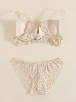 1 Set Elegant Erotic Lace Embroidery Breathable Fabric Lingeries : Push-Up Bra, Low Waist Sheer Panty - Ultimate Valentine's Day