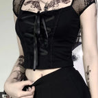 L / black