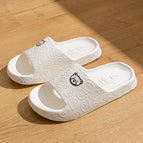 WHITE / 40-41