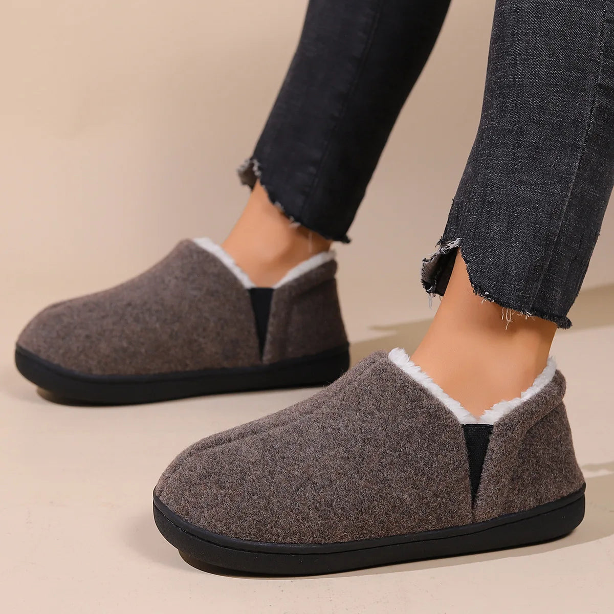 Bebealy Winter Slippers For Men Outdoor Antiskid Men Slippers Fashion Casual Warm Fluffy Slippers Indoor Plush Flat Men Shoes