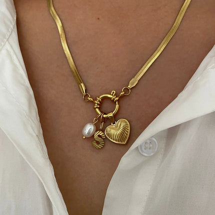 Peri'sbox Tarnish Free Fashion Unusual Jewelry Freshwater Pearl Heart Pendant Necklace for Women A choice of 26 Letters Pendants
