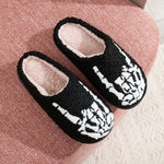Skull Finger Pattern Skull Embroider Plush Home Thick-Soled Comfortable Woolen Cotton Slippers Rock Finger Warm Non-Slip Indoor Slippers for Men and Women Halloween Gifts