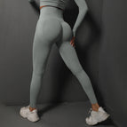 Light Grey / M