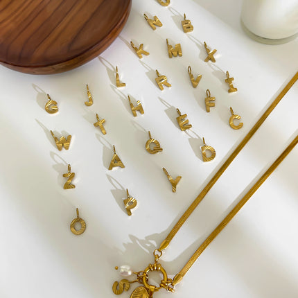 Peri'sbox Tarnish Free Fashion Unusual Jewelry Freshwater Pearl Heart Pendant Necklace for Women A choice of 26 Letters Pendants