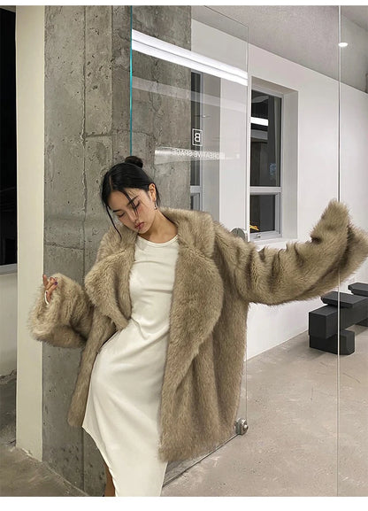 Lautaro Winter Loose Casual Thick Warm Soft Hairy Faux Fur Coat Women Luxury High Quality Furry Fluffy Jacket Korean Fashion