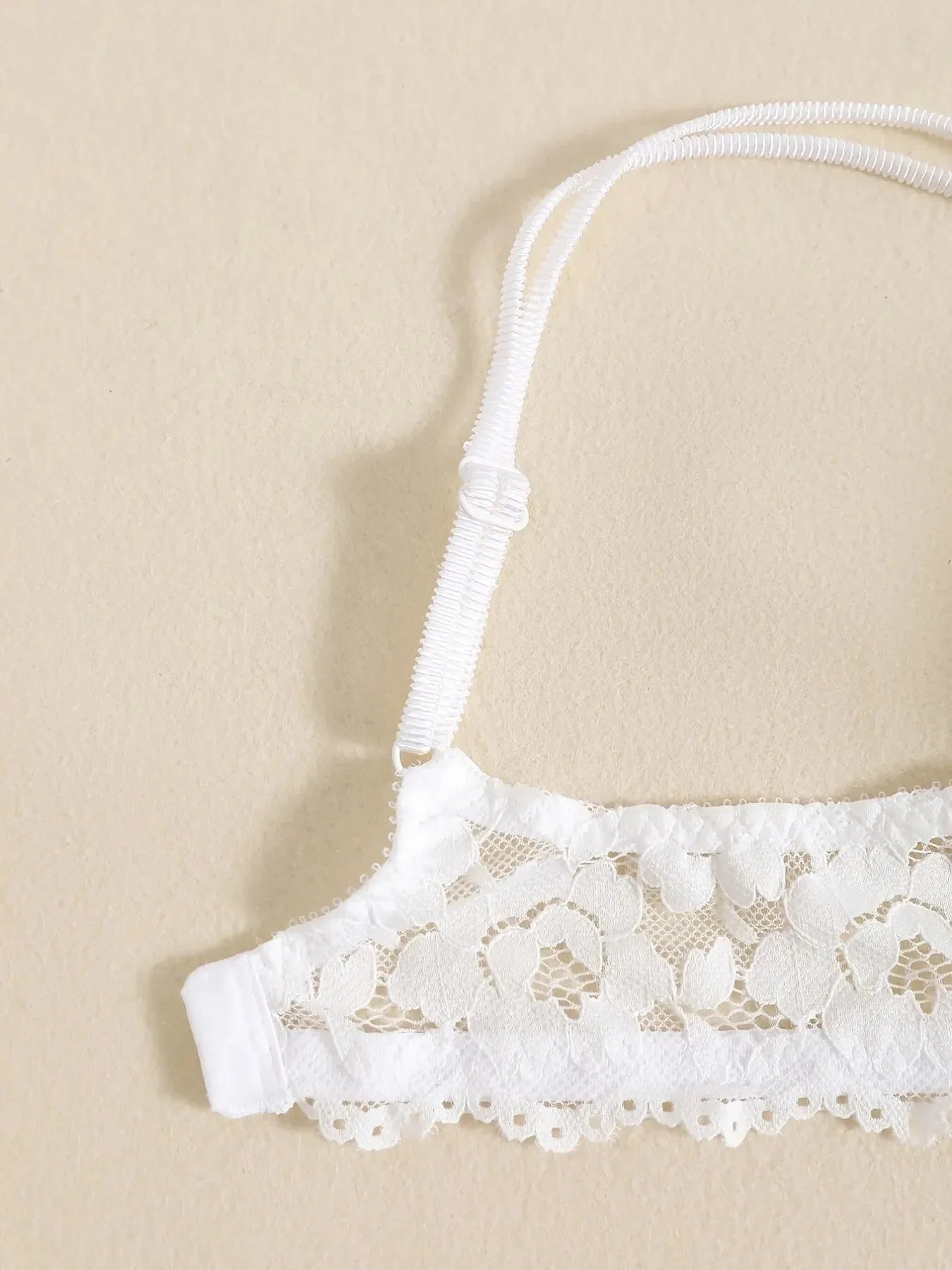 1 Set Elegant Erotic Lace Embroidery Breathable Fabric Lingeries : Push-Up Bra, Low Waist Sheer Panty - Ultimate Valentine's Day