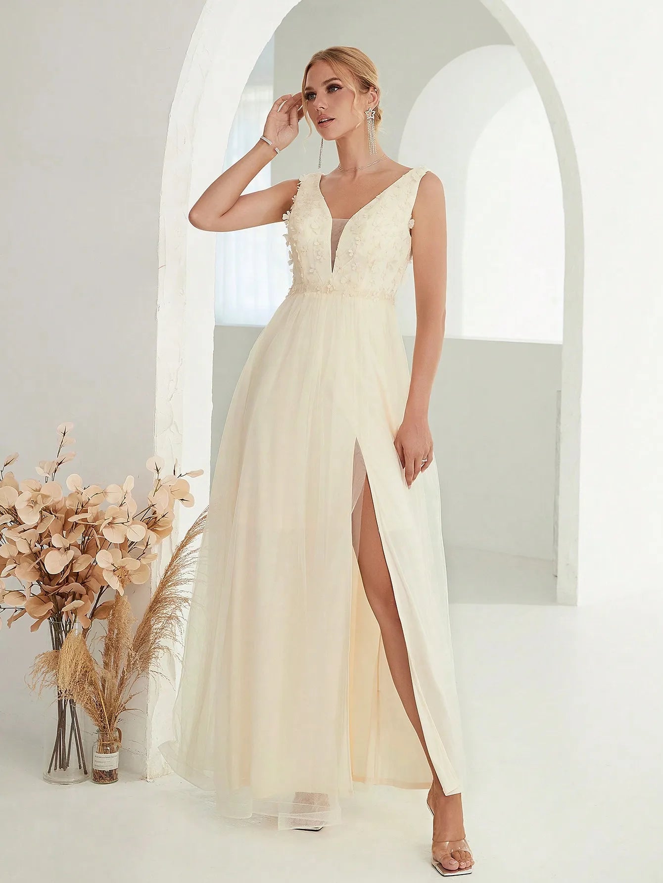 Mgiacy V-neck 3d sequin embroidered mesh slit skirt